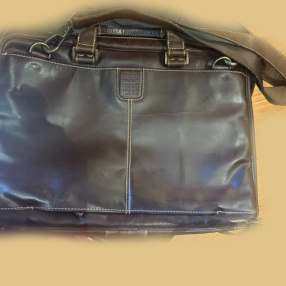 GORGEOUS BOCONI LARGE LEATHER MESSENGER BAG 18"x13"x3"wide. For men&women - Picture 1 of 13